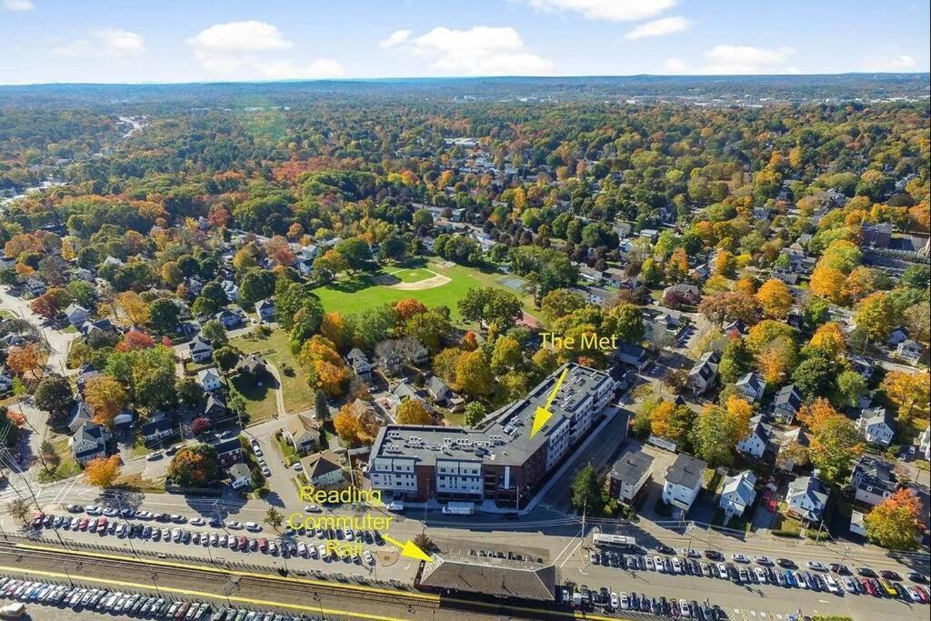 Luxury Apartment With Gym, Steps From Commuter Rail #4011 Reading Bagian luar foto
