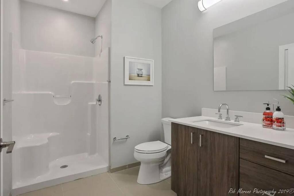 Luxury Apartment With Gym, Steps From Commuter Rail #4011 Reading Bagian luar foto