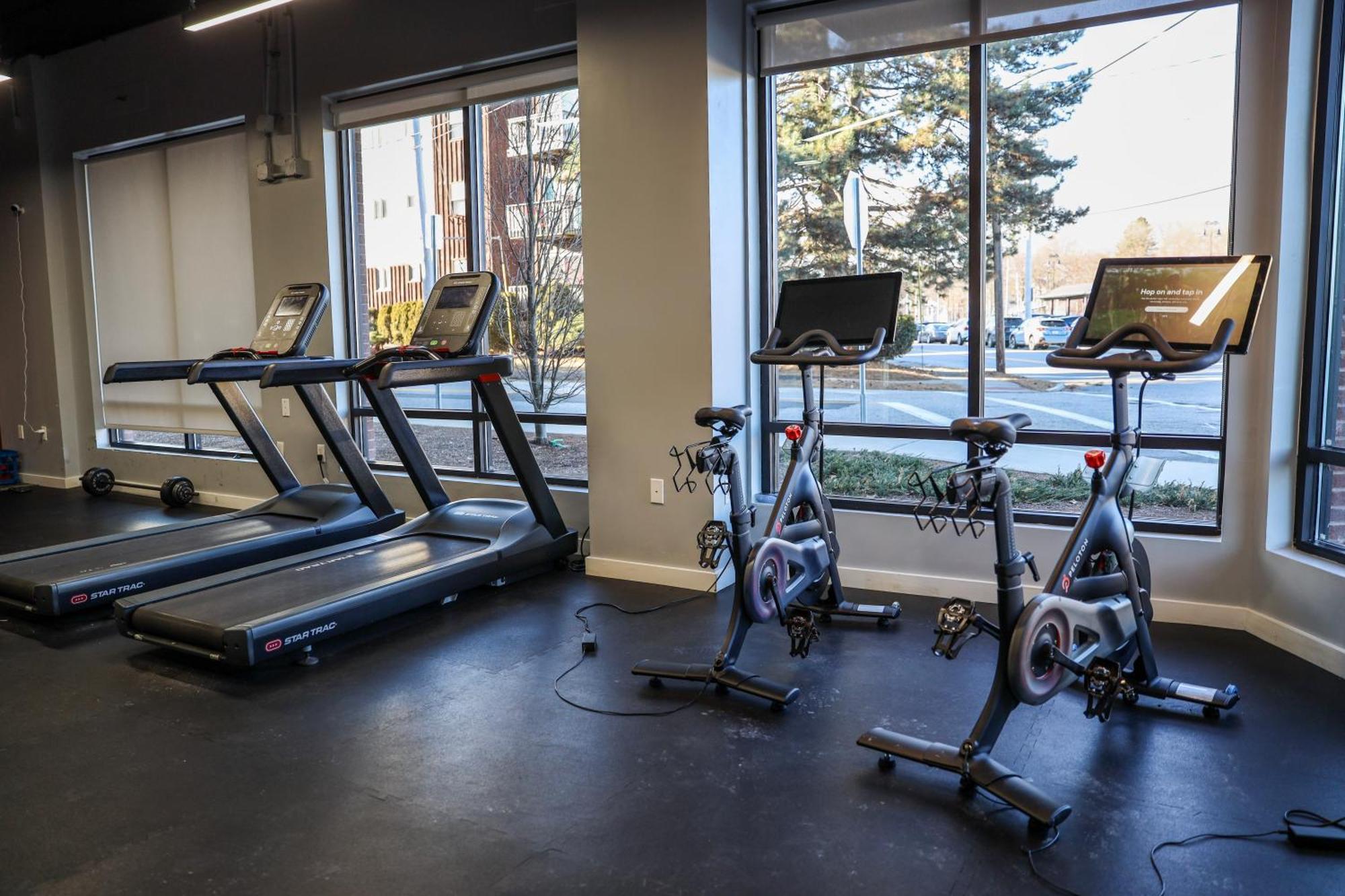 Luxury Apartment With Gym, Steps From Commuter Rail #4011 Reading Bagian luar foto