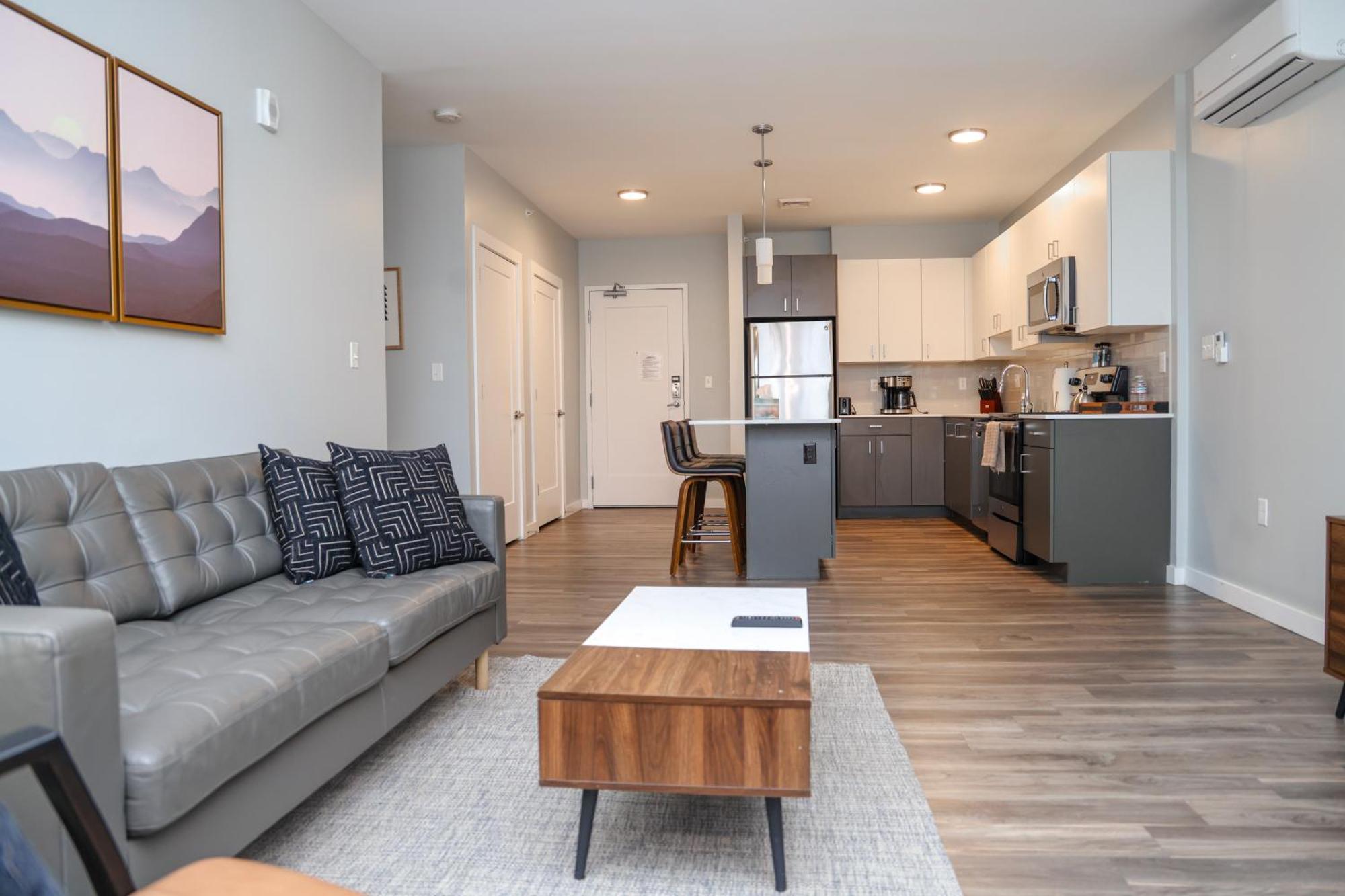 Luxury Apartment With Gym, Steps From Commuter Rail #4011 Reading Bagian luar foto
