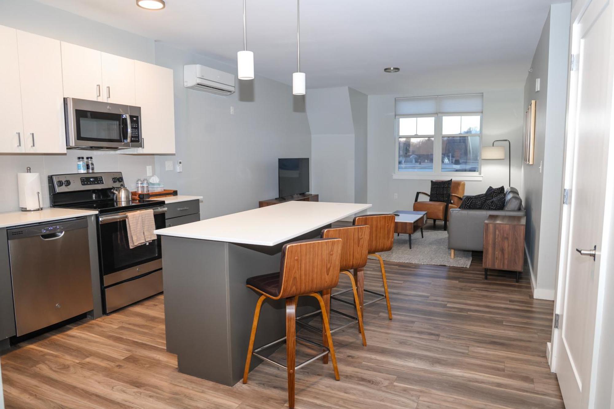 Luxury Apartment With Gym, Steps From Commuter Rail #4011 Reading Bagian luar foto